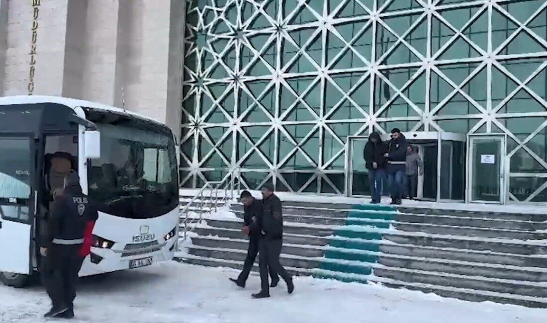 Kars İl Emniyet Müdürlüğünce düzenlenen fuhuş operasyonunda 20 şüpheli gözaltına