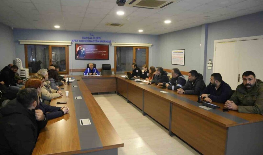 İstanbul’da beklenen kar yağışına karşı Kartal’da 50 araç göreve hazır