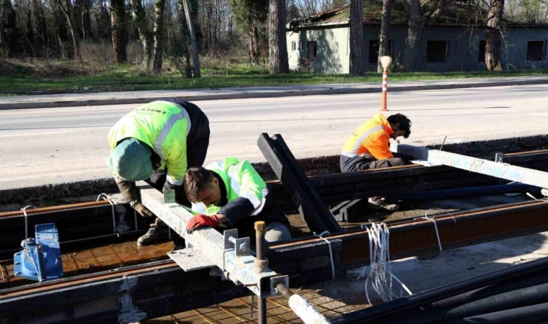 Kocaeli Büyükşehir Belediyesi, kentteki raylı sistem ağını Kartepe ilçesine ulaştırmak