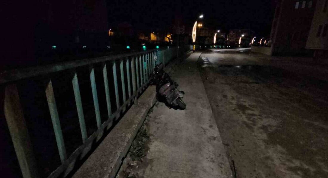 Kastamonu’nun Cide ilçesinde iki motosikletin çarpışması neticesinde 2 sürücü yaralandı.