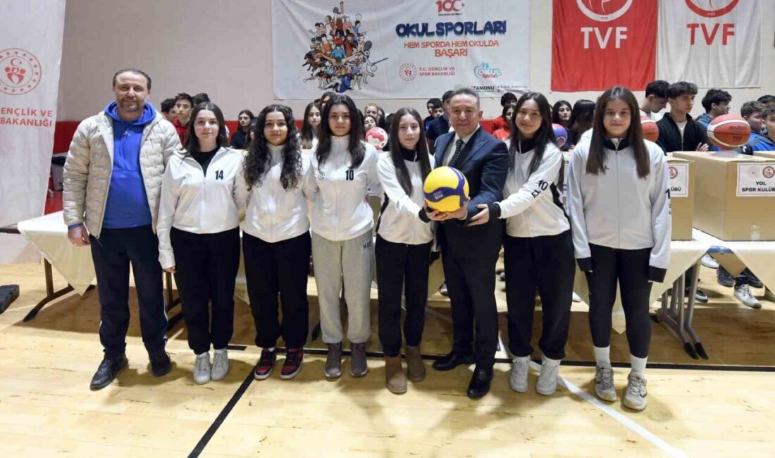 Kastamonu’da okullar ve spor kulüplerine sağlanan 7 milyon milyon değerindeki