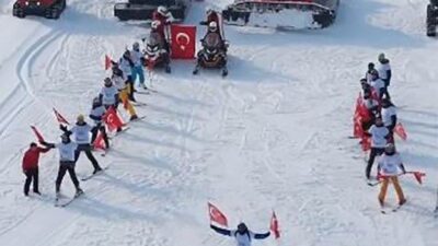Ardahan’da etkili olan kar yağışının ardından kayak sezonu resmen açıldı.