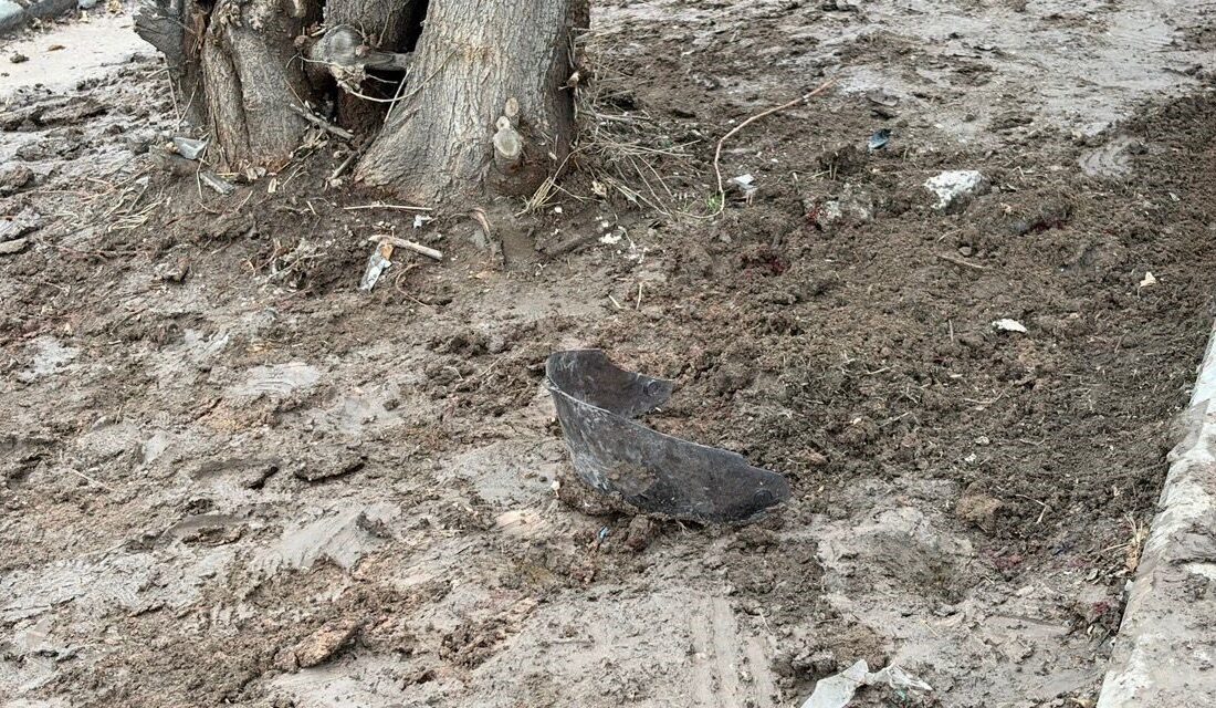 Ankara’nın Altındağ ilçesinde yağıştan dolayı kayganlaşan yolda sürücünün kontrolünden çıkarak