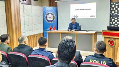 Eskişehir’de Odunpazarı Kaymakamı Ömer Ulu başkanlığında ’Muhtarlar ve Vatandaşlarla Buluşma