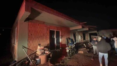 Samsun’un İlkadım ilçesinde tek katlı bir evde kaynar suya benzin