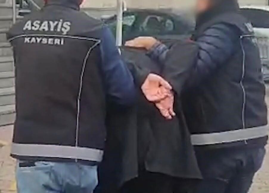 Kayseri’de polis ekipleri tarafından yapılan çalışmalarda, ‘hırsızlık’ ve ‘dolandırıcılık’ suçlarından