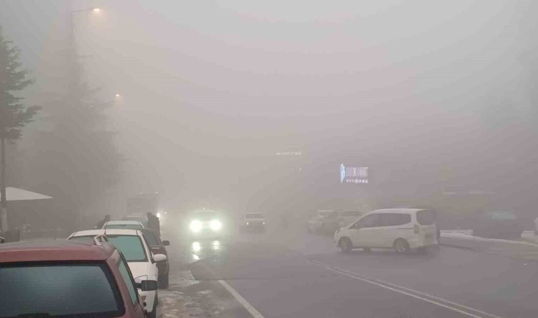 Kayseri’de sabah saatlerinde etkili olan sis görüş mesafesini düşürdü. Kayseri’de