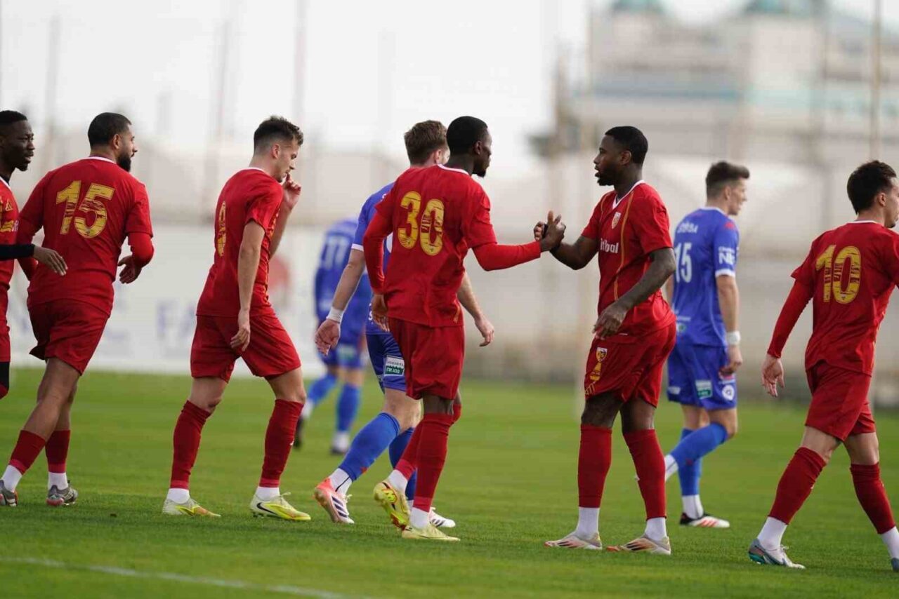 Kayserispor, Antalya’da oynadığı hazırlık maçında Artis Brno’yu 3-2 yendi. Kayserispor,