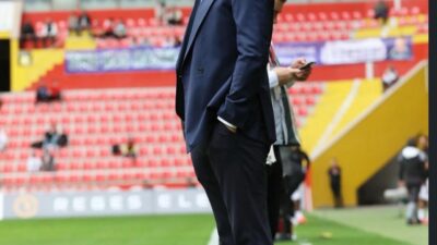 Kayserispor’da Sportif Direktör Muhammet Türkmen görevi bıraktı. Trendyol Süper Lig’de