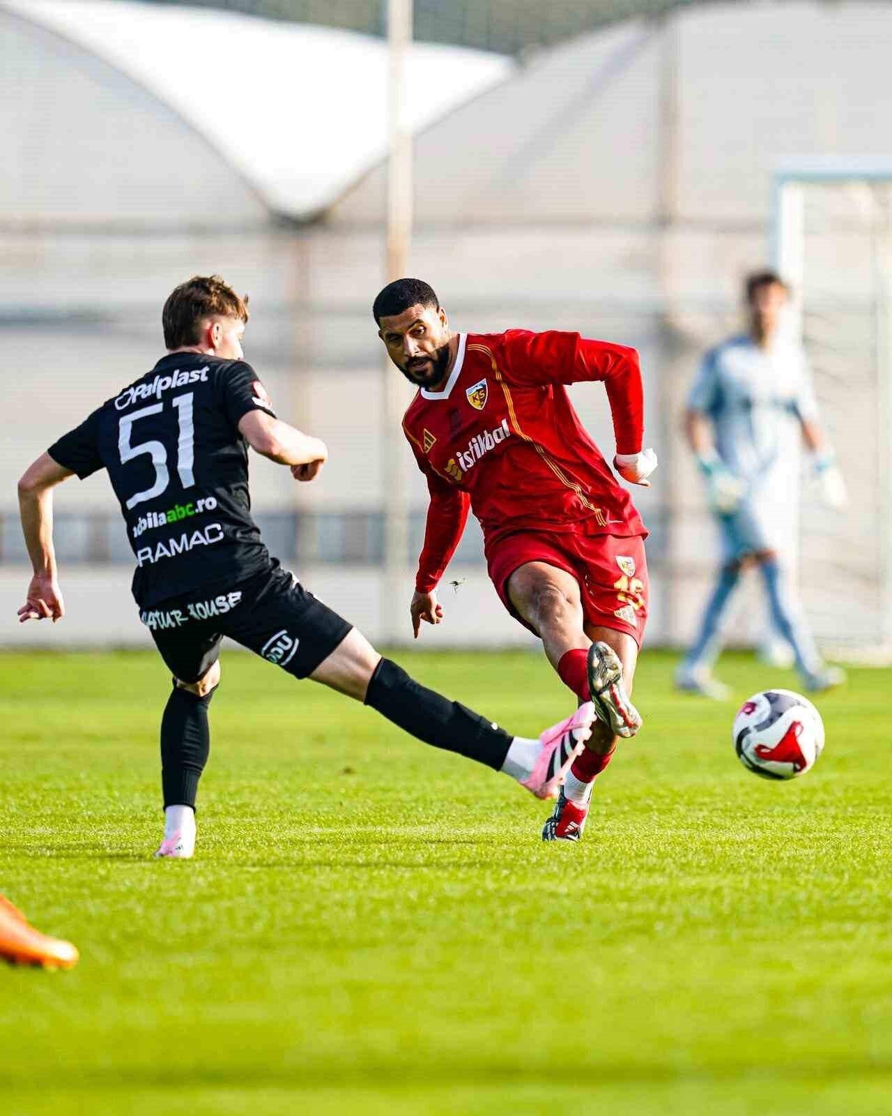 Kayserispor ligin ikinci yarısı öncesi oynadığı ilk hazırlık maçında Romanya