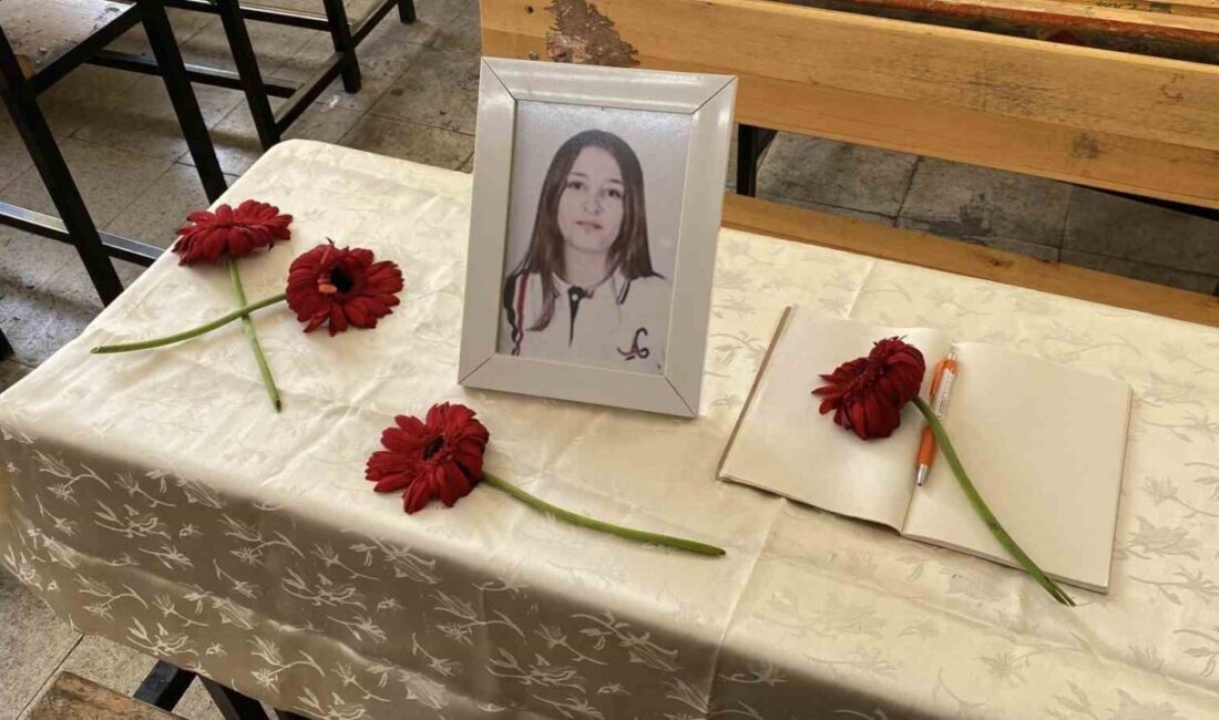 Eskişehir’de bir araçla yarışan otomobilin çarpması sonucunda hayatını kaybeden 3