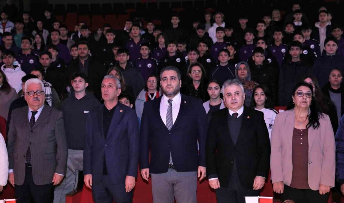 Keçiören Belediyesi’nde, gençlerin sağlıklı bireyler olarak yetişmesi ve uyuşturucu madde,