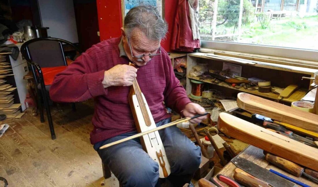 Trabzon’un Sürmene ilçesinde yaklaşık 65 yıl önce hiç kimseden eğitim