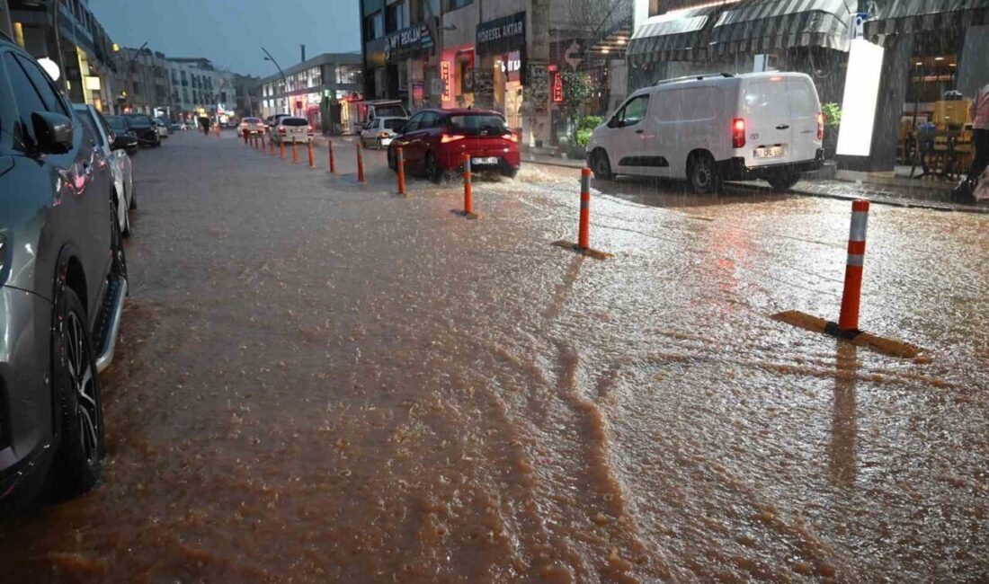 Meteorolojinin şiddetli yağış uyarısının ardından Antalya’nın Kemer ilçesinde etkili olan
