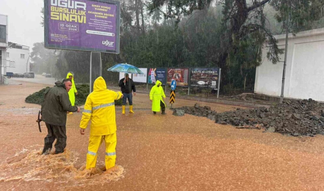Antalya’da son dört gündür aralıklarla devam eden sağanak yağmur nedeni