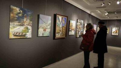 Bursa Kent Konseyi Ressamlar Çalışma Grubu’nun hazırladığı ’Yeni Yıla Merhaba’