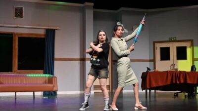 Kepez Kent Tiyatrosu (KKT), yeni yılda da Kaç Baba Kaç,