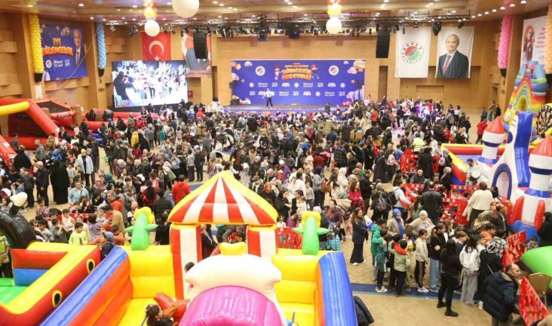 Kepez Belediyesi’nin yarıyıl tatiline giren çocuklar için düzenlediği Sömestir Festivali,