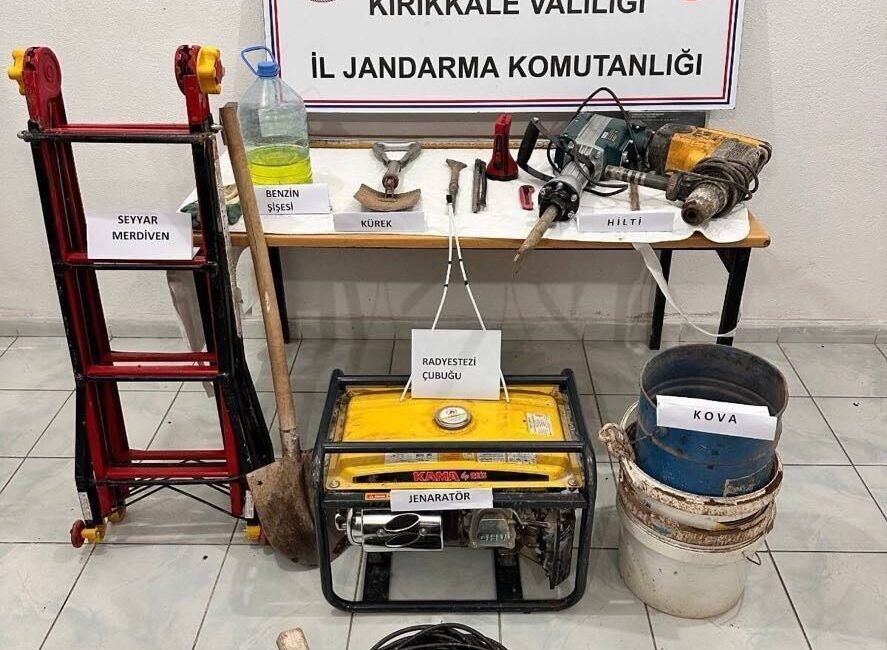 Kırıkkale’nin Delice ilçesinde 1. sit alanında kaçak kazı yaparken suçüstü