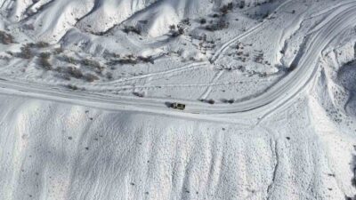 Kırıkkale’de etkili olan kar yağışının ardından yürütülen karla mücadele çalışmaları