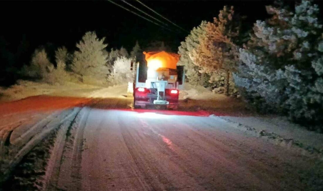 Kırıkkale’nin yüksek kesimlerinde etkili olan kar yağışının ardından ulaşımda olumsuzluk