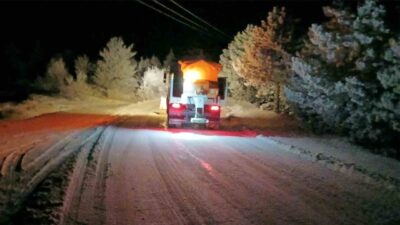 Kırıkkale’nin yüksek kesimlerinde etkili olan kar yağışının ardından ulaşımda olumsuzluk
