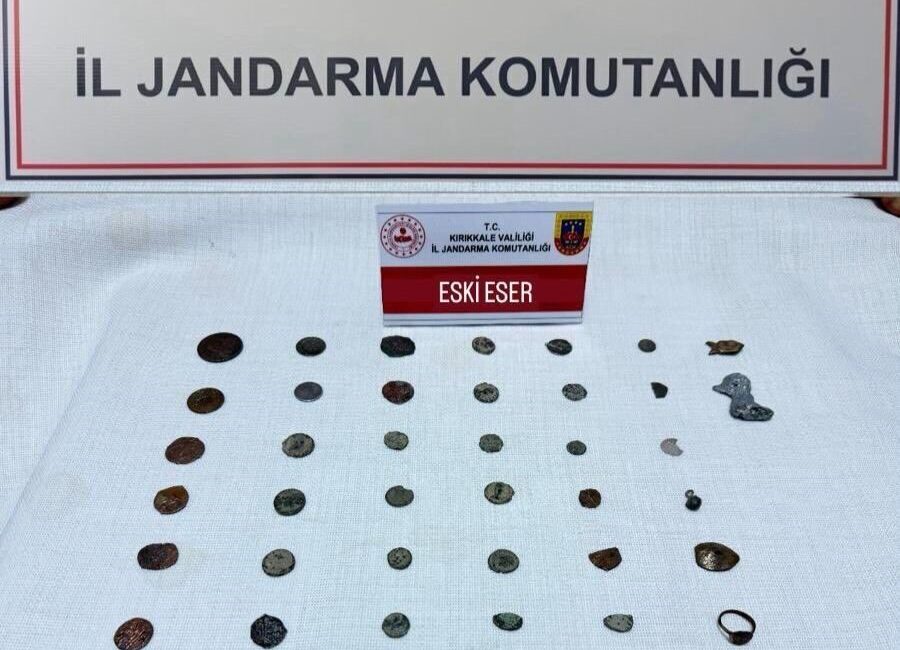 Kırıkkale’de jandarma ekiplerince şüphe üzerine durdurulan araçta yapılan aramada, tarihi