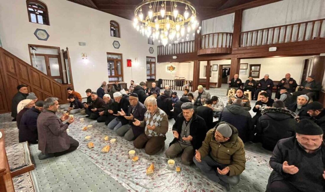 Eskişehir’in Kırka Mahallesi’nde düzenlenen manevi bir etkinlikte buluşan vatandaşlar, 2026