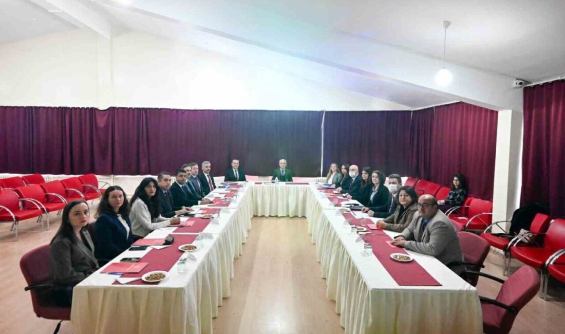 Kırklareli Valisi Uğur Turan, aile odaklı sosyal hizmet çalışmalarının bütüncül,