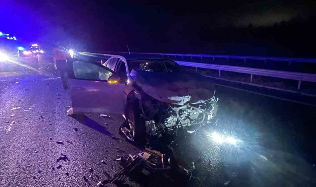 Kırklareli’nin Babaeski ilçesinde otoyolda iki otomobilin çarpıştığı kazada 6 kişi