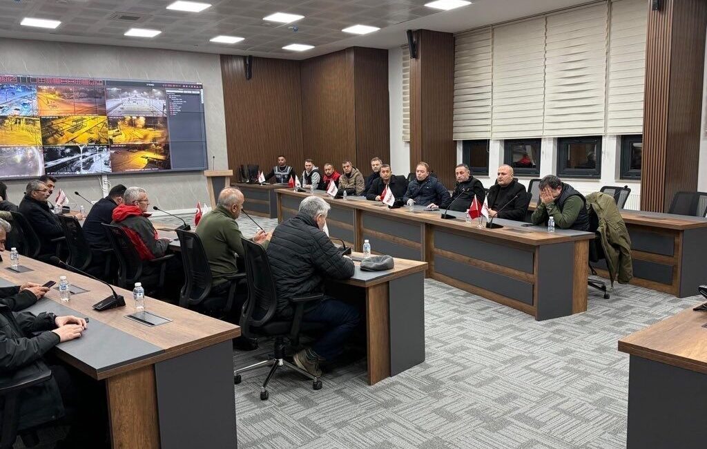 KIRŞEHİR (İHA) – Kırşehir’de etkili olan kar yağışı ve soğuk