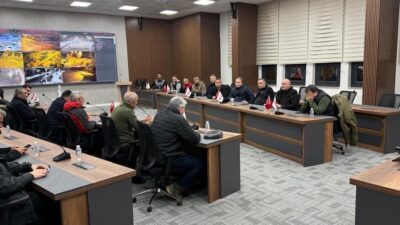 KIRŞEHİR (İHA) – Kırşehir’de etkili olan kar yağışı ve soğuk