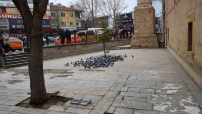Kırşehir’de Osmanlı Devleti döneminde inşa edilen tarihi Kapucu Camii, yıllardır