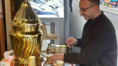 Kastamonu’da kış mevsiminde doğal yöntemlerle hazırlanan salep, vatandaşlardan yoğun ilgi