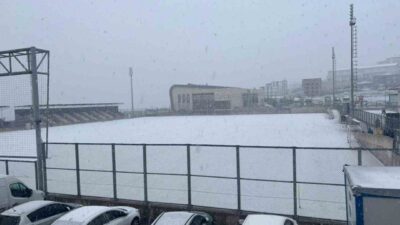 Kocaeli 2. Amatör Lig’de Dilovasıspor ile Mollafeneri arasında oynanan karşılaşma,