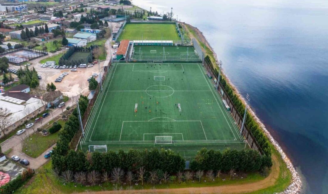 Kocaeli Büyükşehir Belediyesi tarafından yenilenen Kocaelispor Vinsan Altyapı Tesisleri düzenlenen