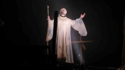 Kocaeli Büyükşehir Belediyesi Şehir Tiyatroları, İnegöl Belediyesi tarafından düzenlenen Tiyatro