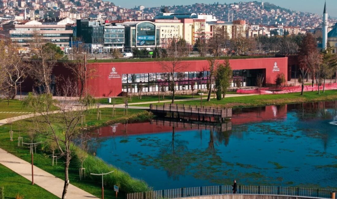 Kocaeli Büyükşehir Belediyesi, Türk düşünce dünyasının önemli ismi Alev Alatlı’nın