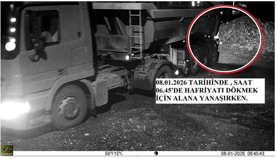 Kocaeli’de boş araziye izinsiz hafriyat döktüğü foto-kapan sistemiyle tespit edilen