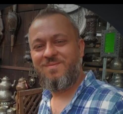 Kocaeli’de servis minibüsü ile kamyonun çarpıştığı kazada ağır yaralanan işçi,