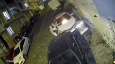 İstanbul Esenyurt’ta komşular arasında tartışmada park hakindeki bir aracın üzerine