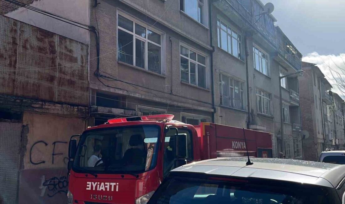 Konya’da bir apartmanın 3’üncü katında çıkan yangında 2 kişi dumandan