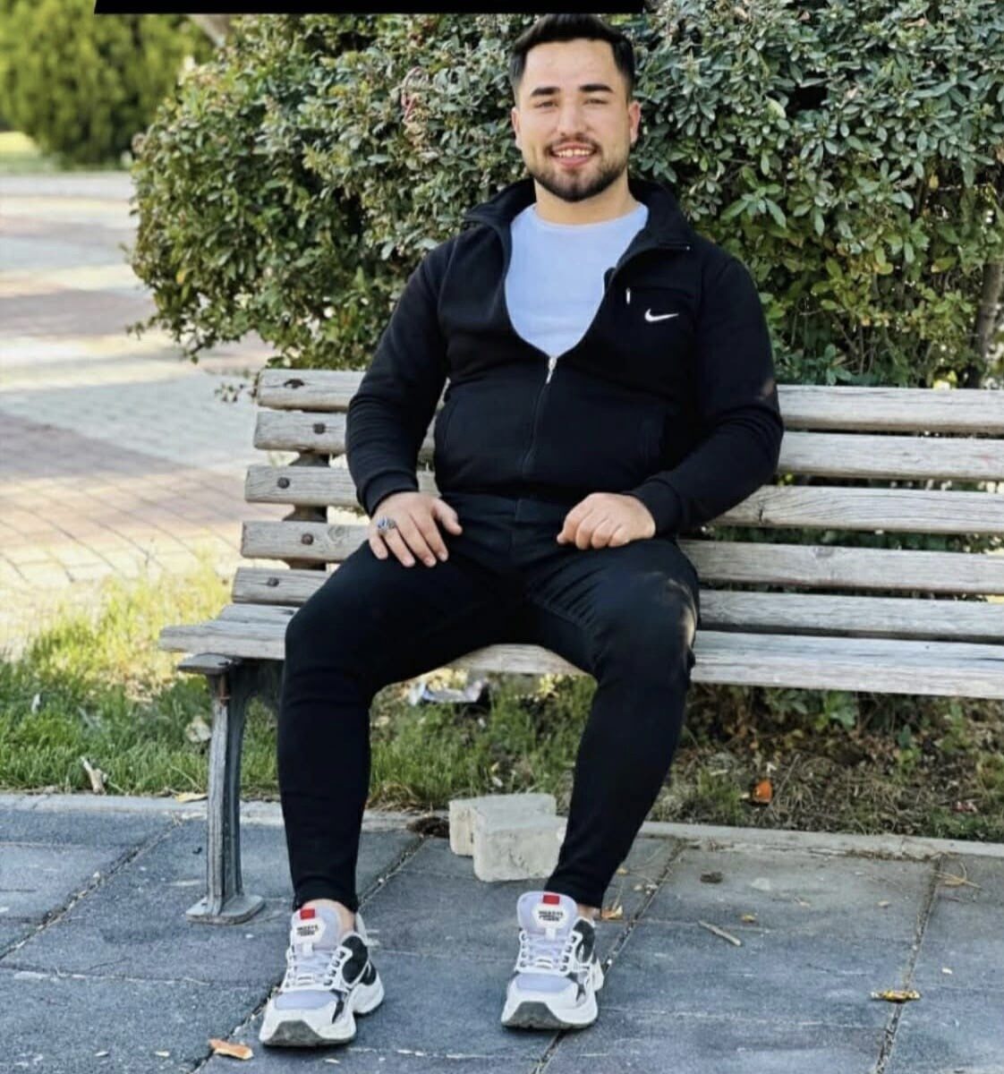 Konya’nın Karapınar ilçesinde bir kafede çıkan silahlı kavgada rastgele ateş