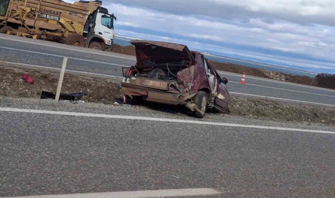 Konya’nın Beyşehir ilçesinde kontrolden çıkan otomobilin devrilmesi sonucu 2 kişi
