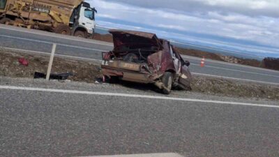 Konya’nın Beyşehir ilçesinde kontrolden çıkan otomobilin devrilmesi sonucu 2 kişi
