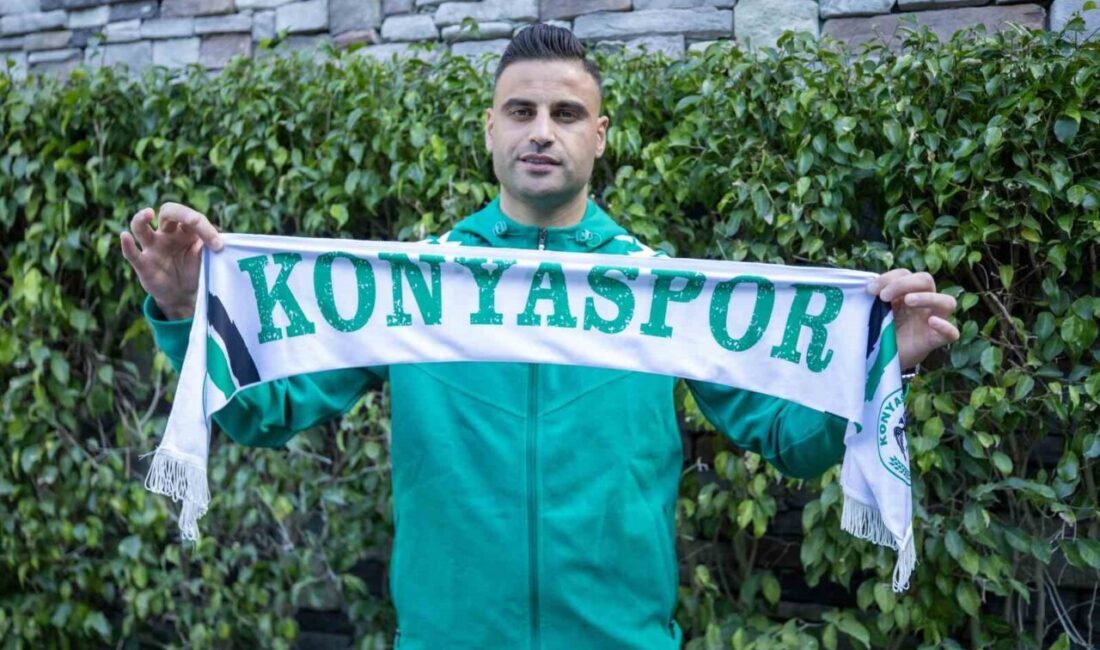 Konyaspor, tecrübeli futbolcu Deniz Türüç ile 2,5 yıllık anlaşma sağladı.