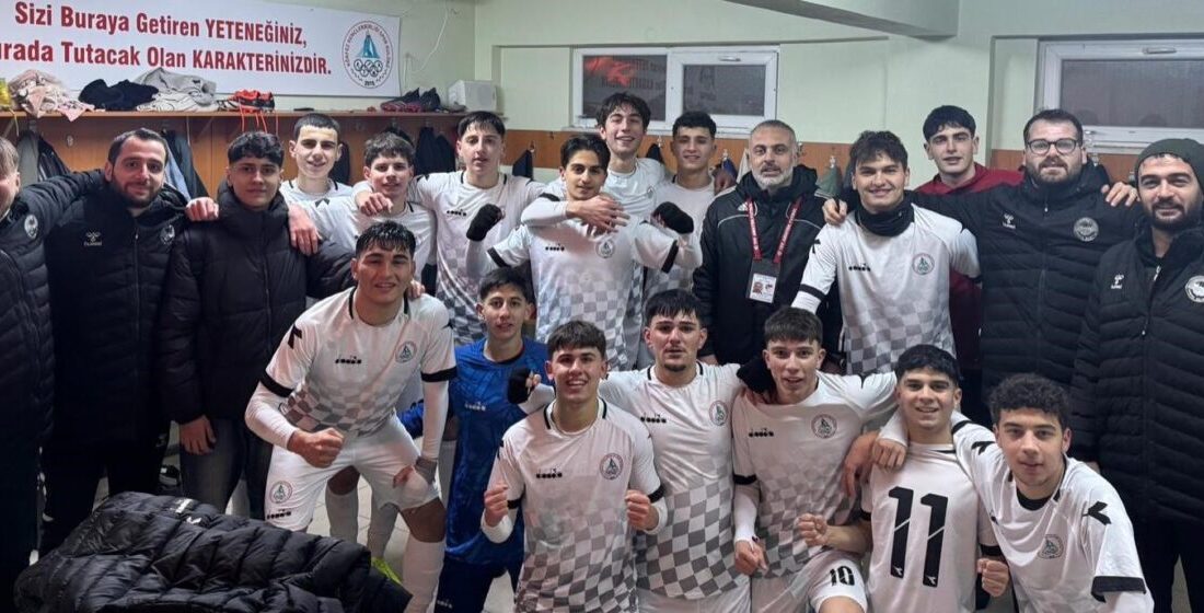 Kocaeli U-18 Ligi C Grubu’nda şampiyonluk mücadelesi veren Körfez Gençlerbirliği,