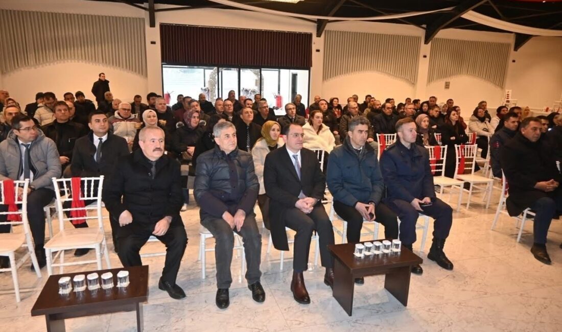 Afyonkarahisar’ın Çay ilçesinde gerçekleştirilen ‘Koruyucu Aile Tanıtım Semineri’nde uygulama şartları