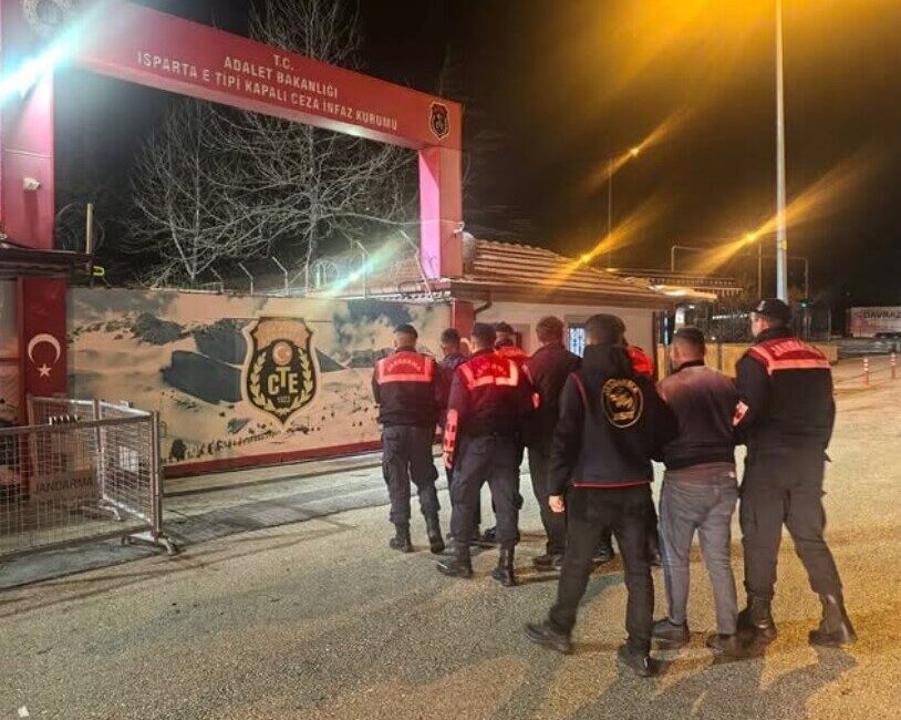 Isparta’nın Keçiborlu ilçesine bağlı bir köyde 7 farklı adreste gerçekleşen