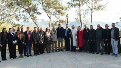 Kozan Belediye Başkanı Mustafa Atlı, ilçenin sorunlarına dikkat çekerek, sorunların